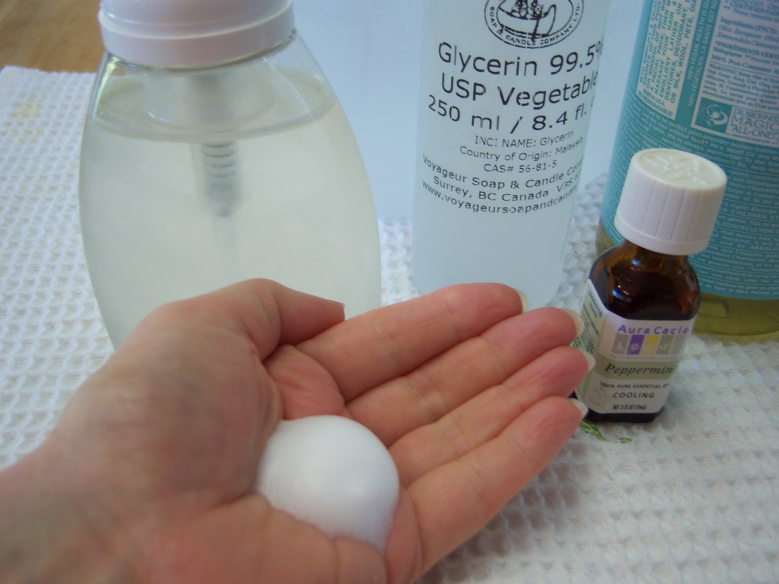 DIY: Foaming Hand Soap